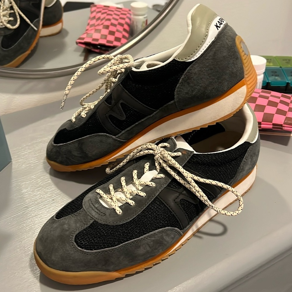 Karhu Womens sneakers size 9.5 unisex women’s 11